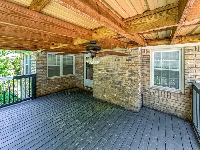 Building Photo - Spacious 3 BR/2 BA Duplex in Austell!