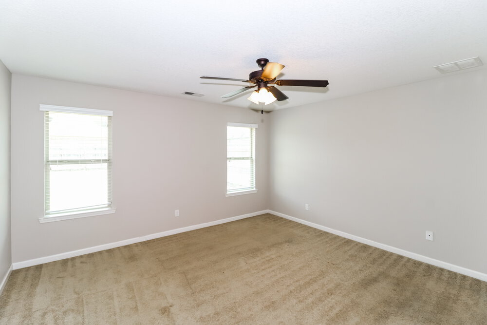 Building Photo - 45 Willow Springs Ln
