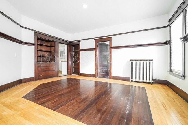 Building Photo - 1319 S 6th Ave