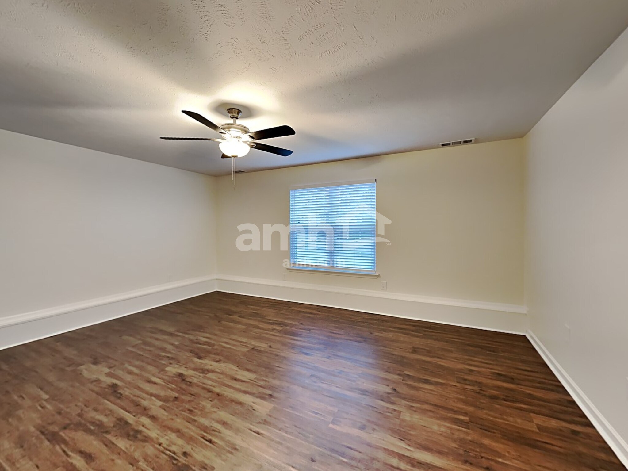 Building Photo - 1516 Chestnut Oak Dr
