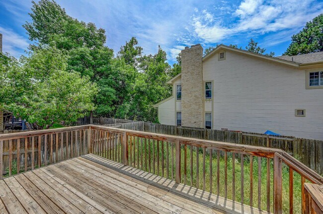 Building Photo - $2,800 - 3 Bed. 2.5 Bath Home with AC, Lof...