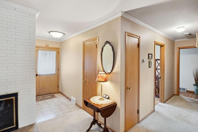 Building Photo - 6429 Mendelssohn Ln