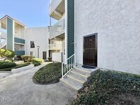 Building Photo - 225 S Ventura Rd