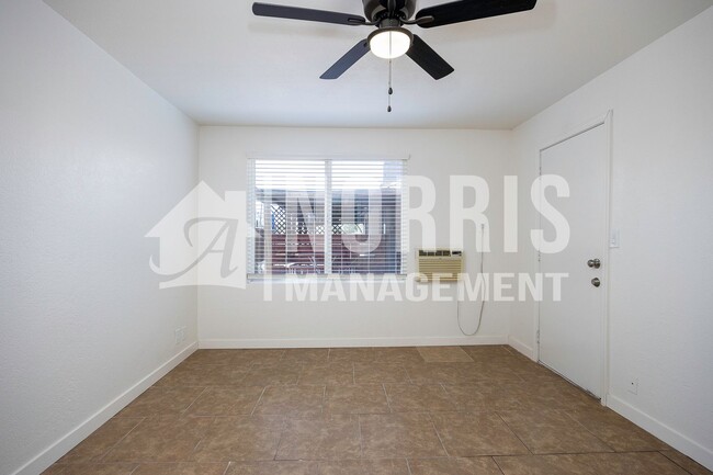 Building Photo - Beautifully Updated Studio Space with Private Entrance