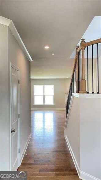 Building Photo - 72 Riverclub Rd