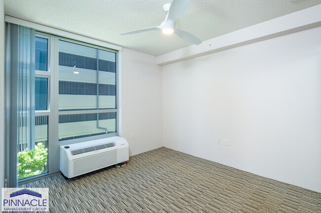 Building Photo - 7000 Hawaii Kai Dr