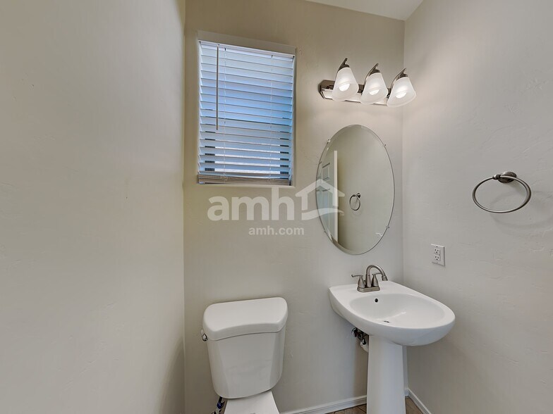 Building Photo - 13882 S Camino Nudo