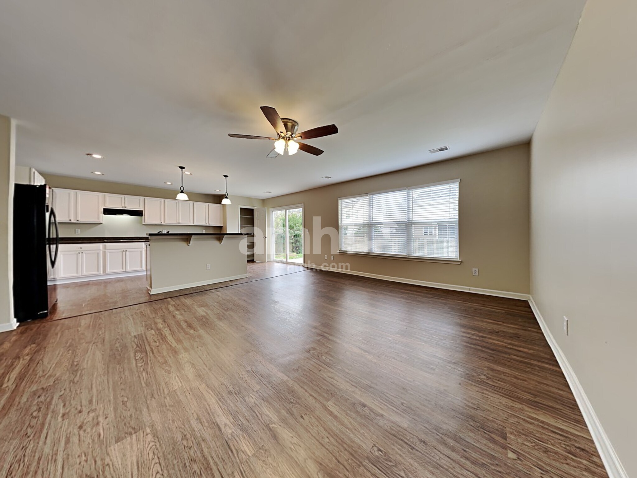 Building Photo - 1103 Homework Ave