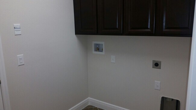 Building Photo - Avalon Reserve-1021 Vinsetta Circle Winter Garden FL 34787