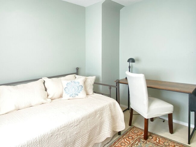 Building Photo - Fabulous Sabbatical Furnished Home