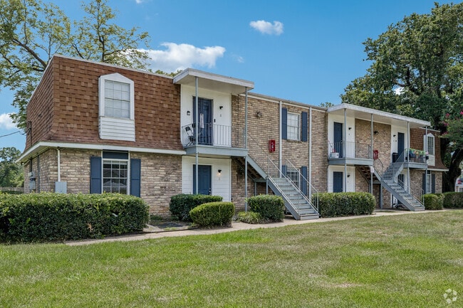 Building Photo - Shell Pointe Apartments