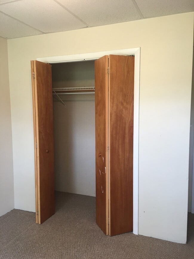 Building Photo - Beautiful secluded 4 bedroom 2.5 bath home with 2 stall detached garage and descent sized yard