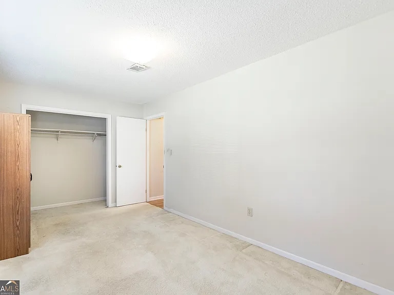 Building Photo - 105 Vinewood Ct