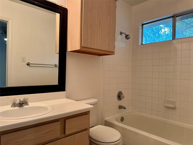 Building Photo - 9610 Nightjar Dr