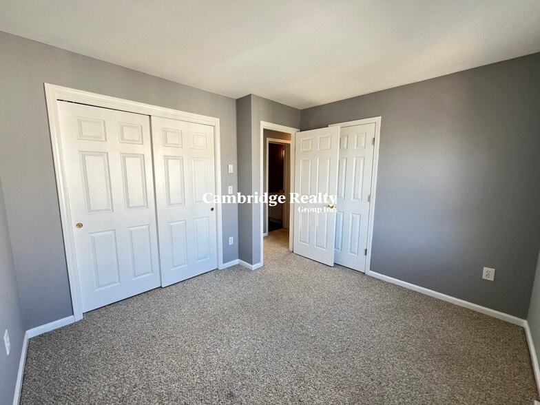 Building Photo - 66 Murdock St