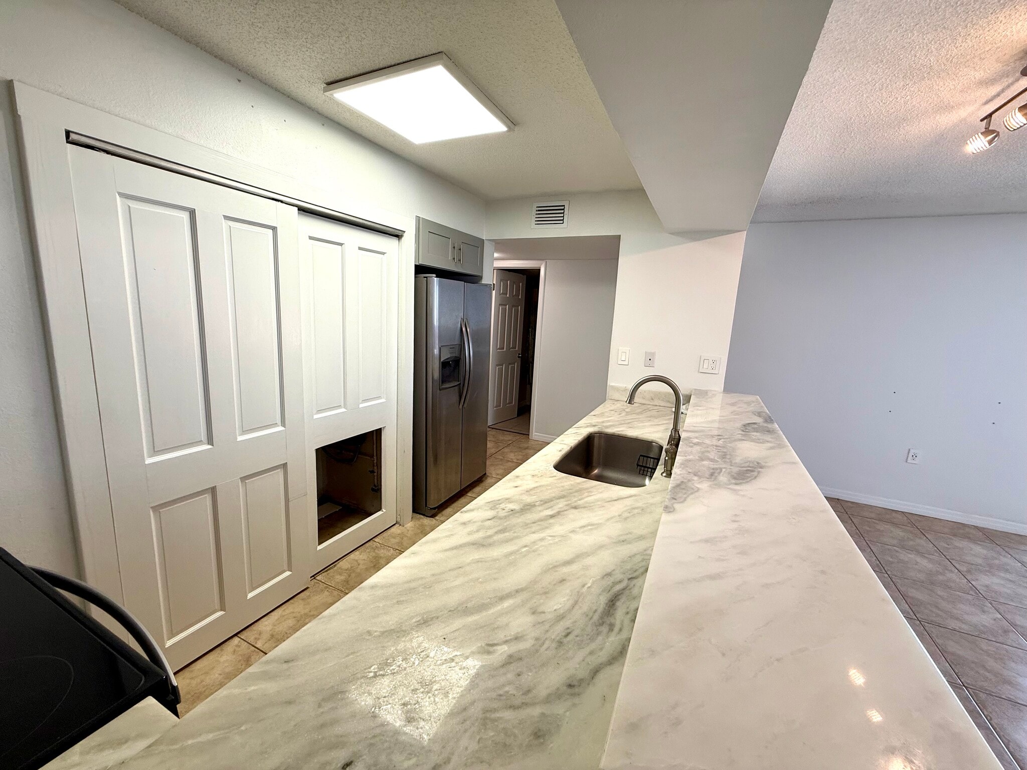 Building Photo - 3930 S Roosevelt Blvd