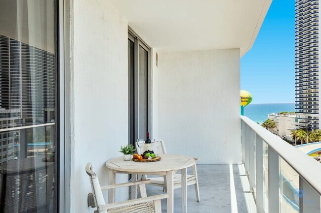 Building Photo - 4010 S Ocean Dr