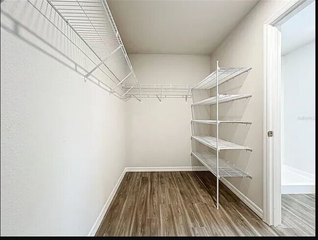 Building Photo - 1492 Biscayne Dr