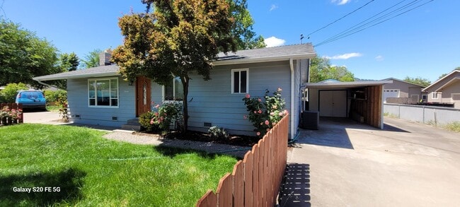 Building Photo - Spacious Home for Rent