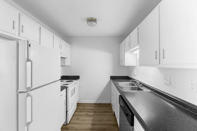 Interior Photo - Breezeway