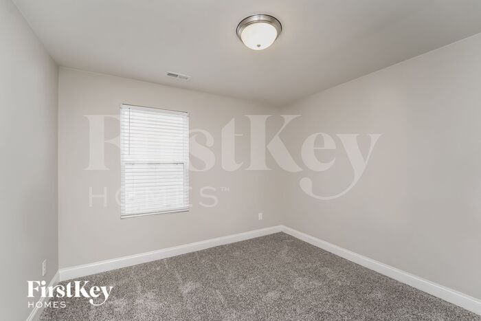 Building Photo - 9216 Evans Creek Ct