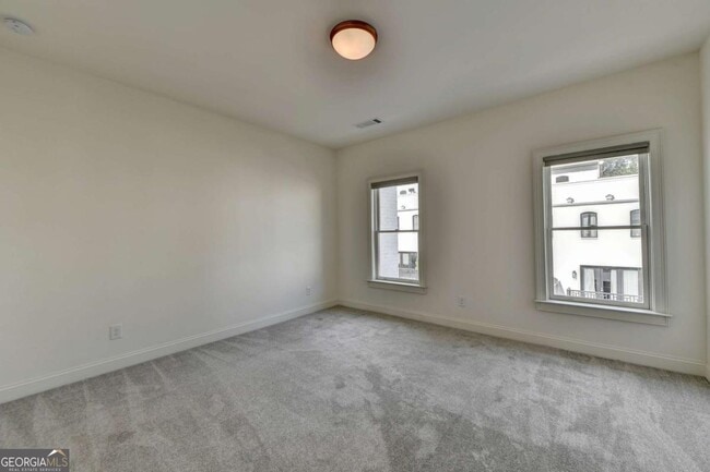 Building Photo - 3667 Peachtree Rd NE