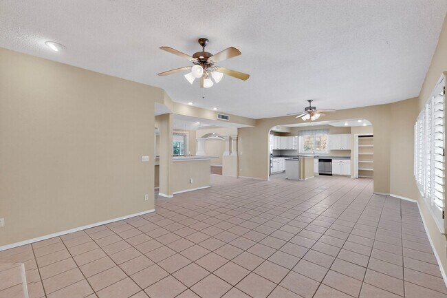 Building Photo - 6017 Ojo De Agua Dr