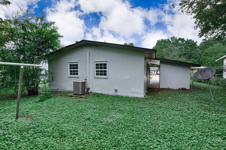 Building Photo - 2129 Evans Ave NW