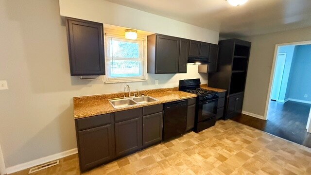 Building Photo - LAWRENCE 4 BEDROOM W/BASEMENT RECENTLY UPDATED!  AVAILABLE NOW!