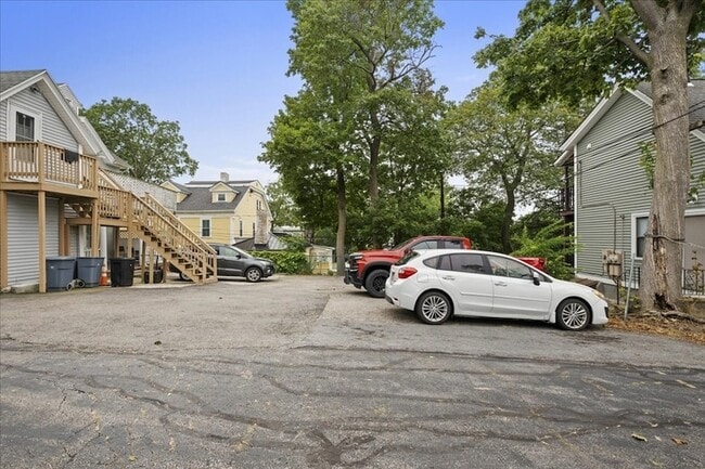 Building Photo - 36 Cedar St