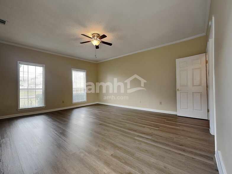 Building Photo - 7986 Oak Pebble Cv