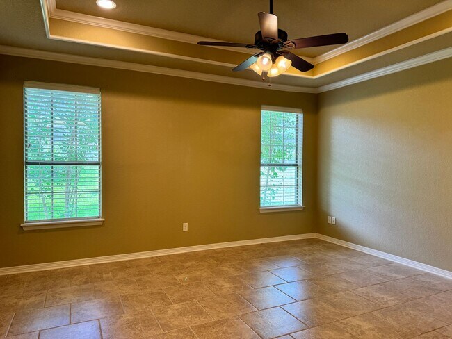 Building Photo - 11865 Poydras