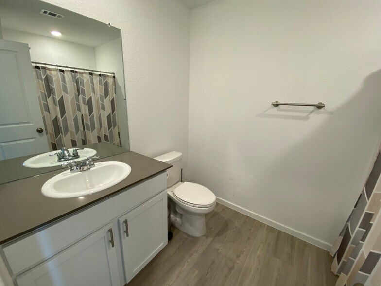 Building Photo - 9107 Selene Pl