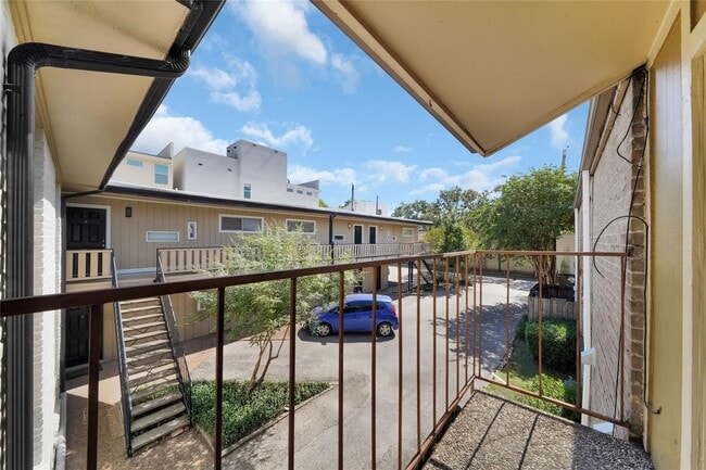 Building Photo - 1815 Commonwealth St