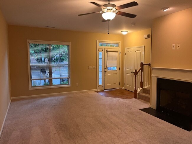 Building Photo - Live Your Best Life: Modern 3-Bedroom Townhouse with All the Amenities & More!