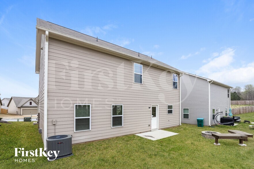 Building Photo - 1006 Independence Ave