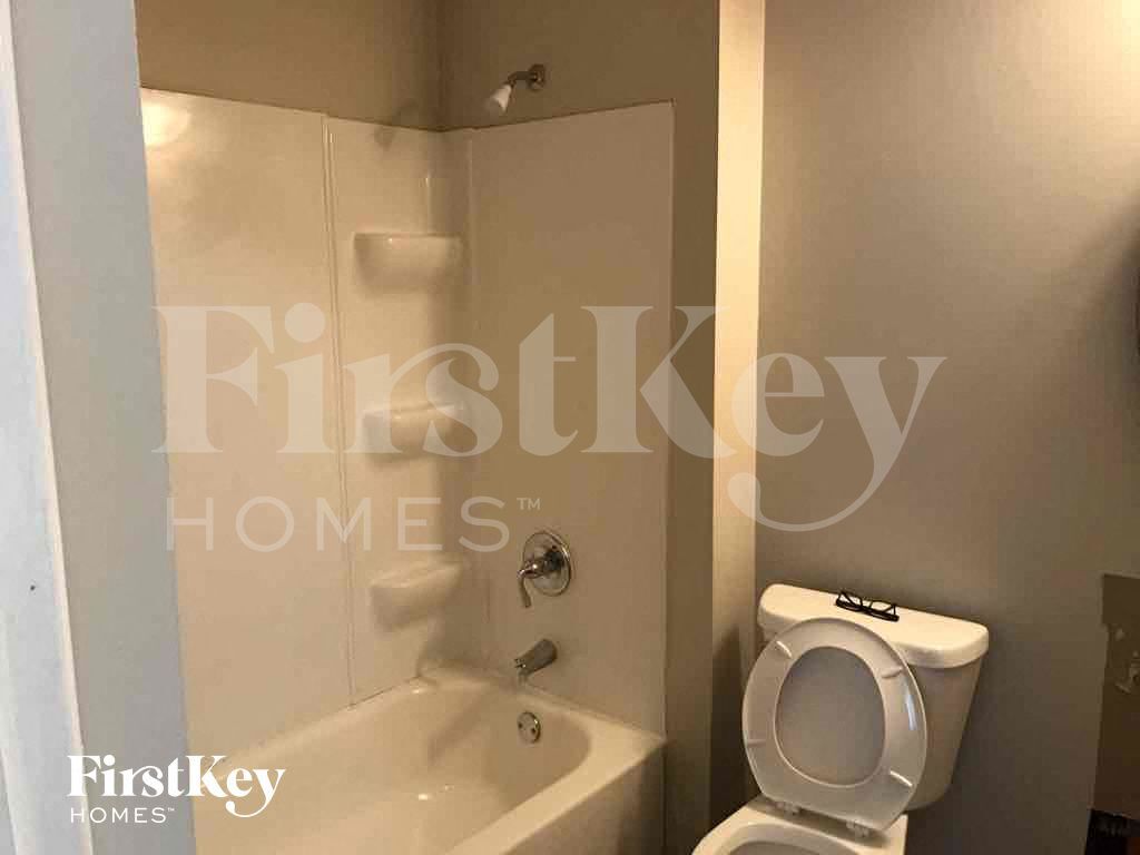 Building Photo - 5901 Pemberly Dr