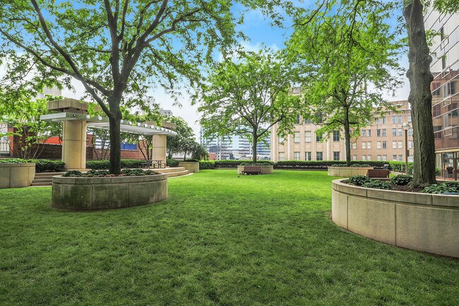 Building Photo - 127 Greyrock Pl