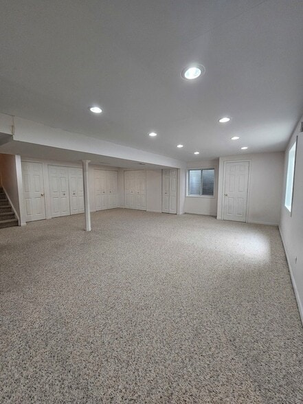 Building Photo - 420 Merry Oaks Rd