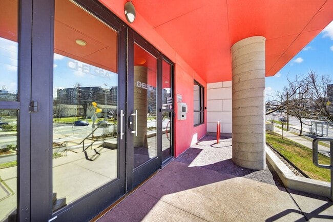 Building Photo - 1900 12th Ave S