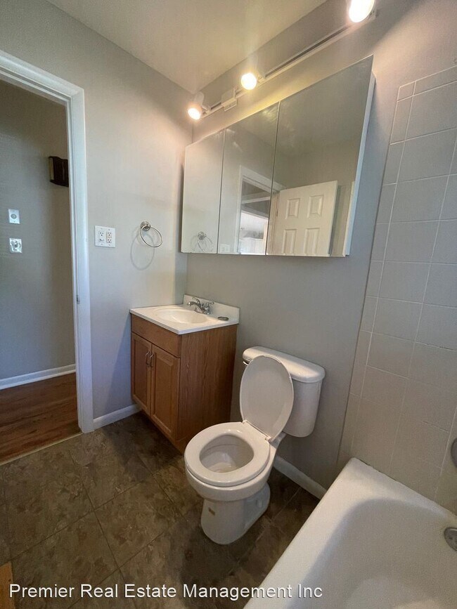 Building Photo - 3 br, 1 bath House - 2341 Blue Ridge Terrace