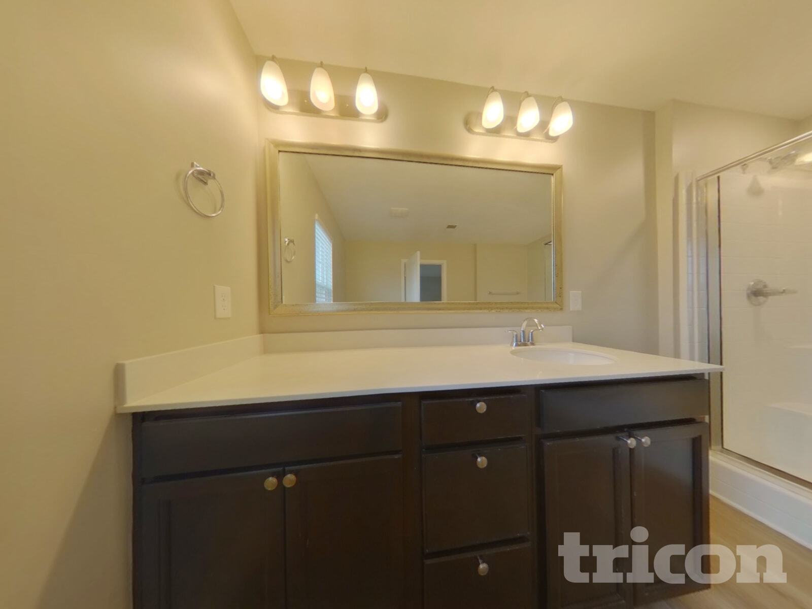 Building Photo - 1138 Bergenfield Ln