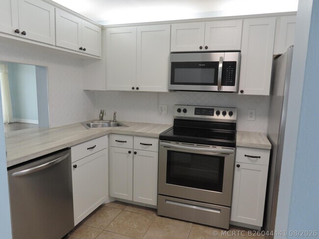 Building Photo - 1501 S Ocean Blvd