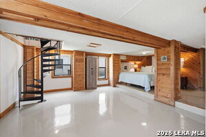 Building Photo - 2681 Lakeview Dr