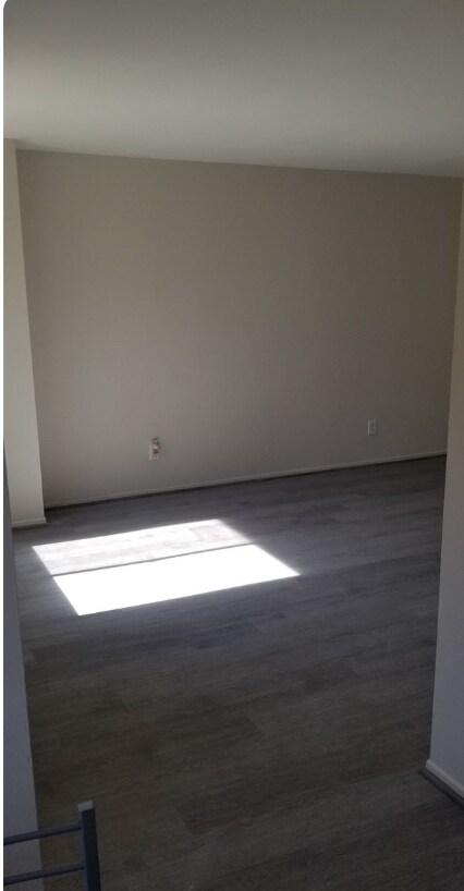 Living area - 5484 Dobbs St