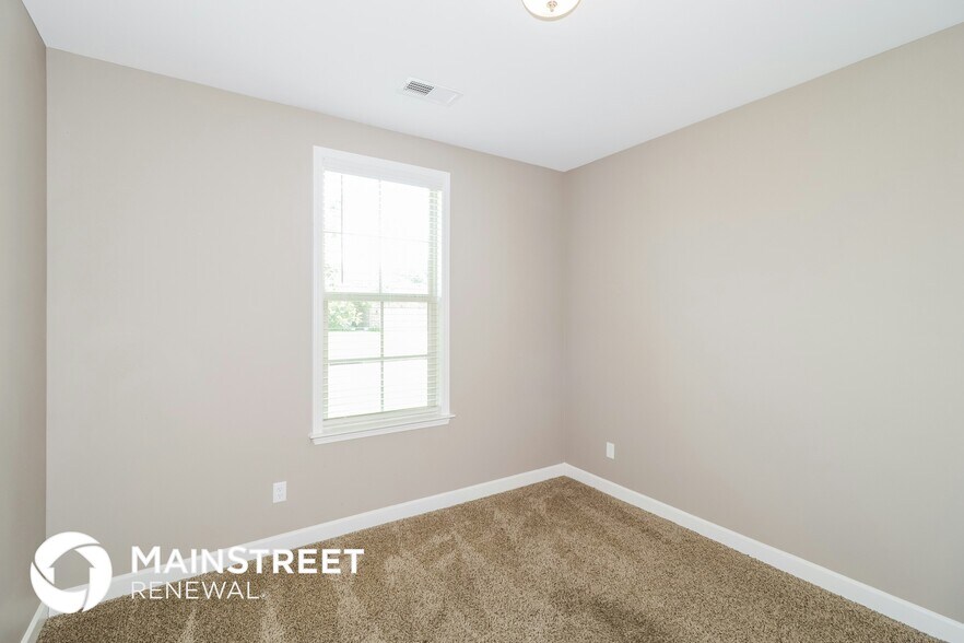 Building Photo - 50 Birkdale Dr