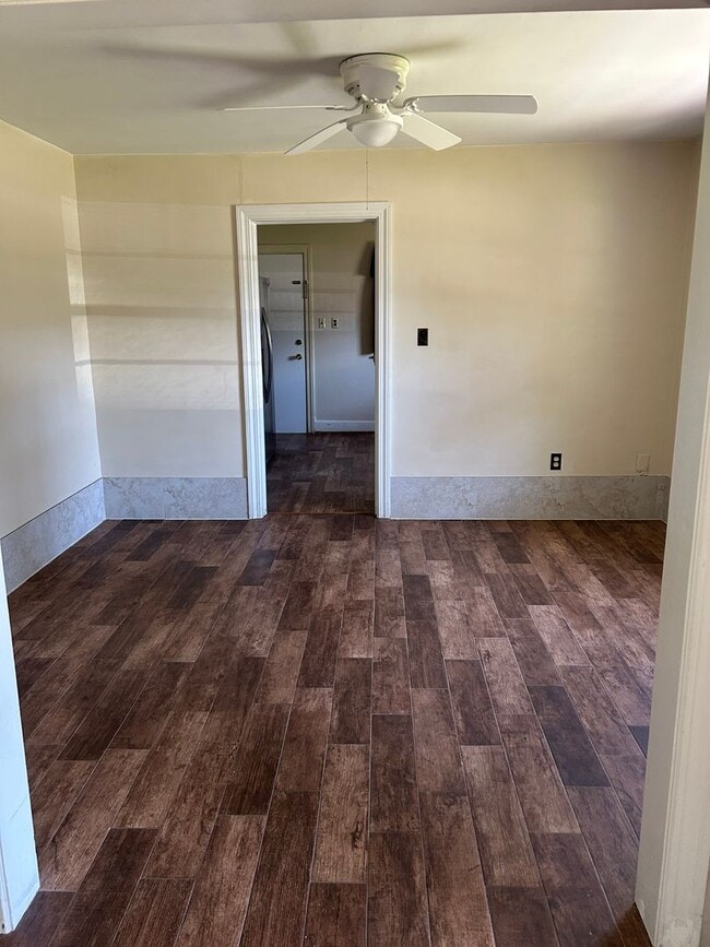 Building Photo - 1615 Edgewood Dr