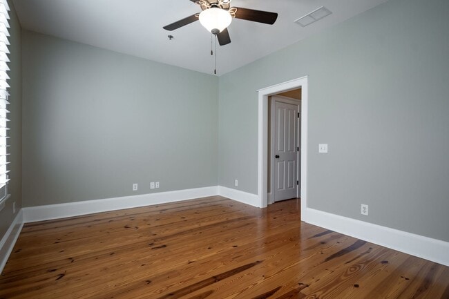 Building Photo - 83 Charter Oak Dr