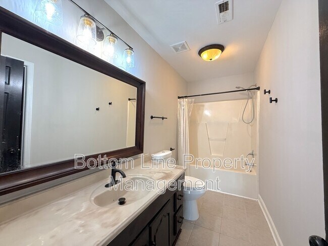 Building Photo - 7547 Fallow Ln