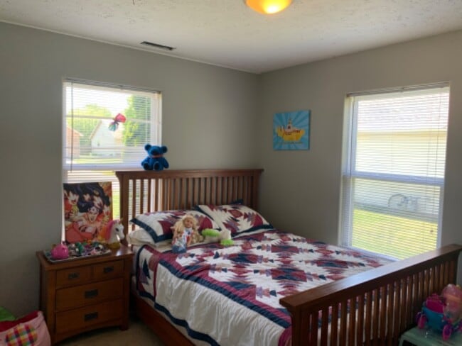 Building Photo - 1410 Shining Armor Ln